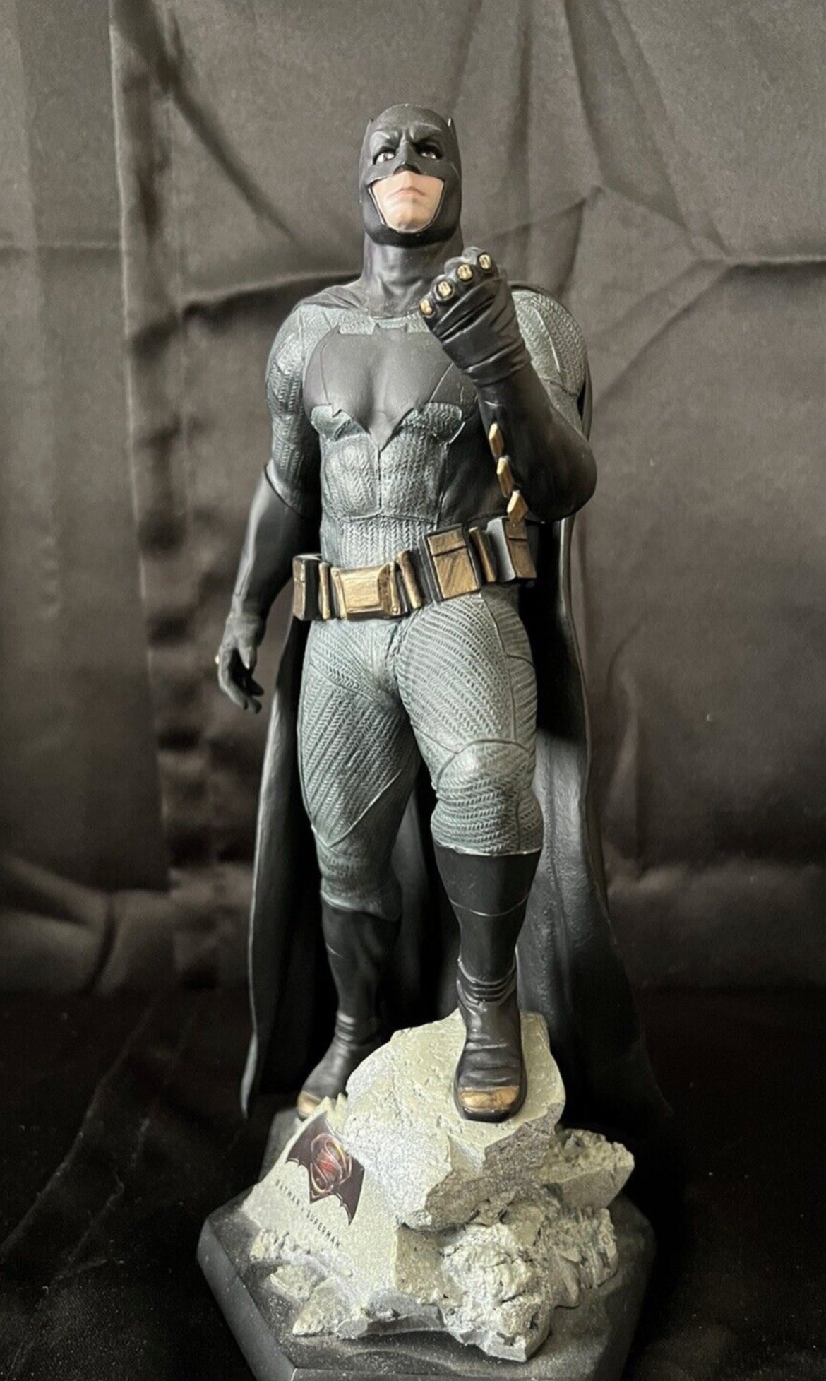 Batman vs. Superman Ultimate Edition Batman Figurine